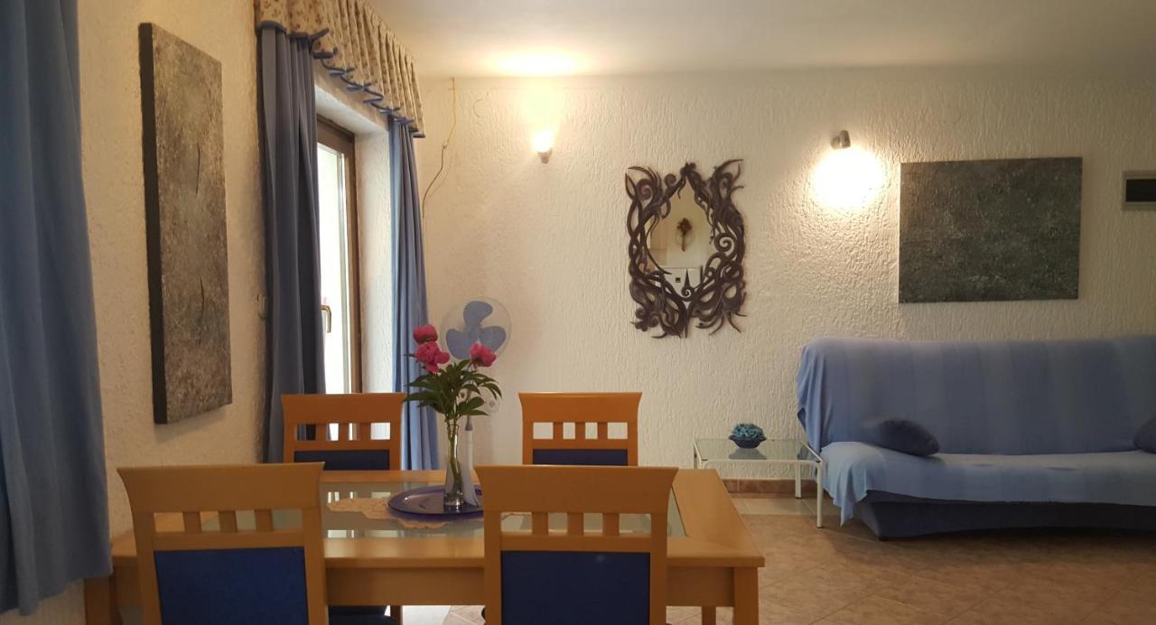 Apartments Coki Funtana Exterior foto
