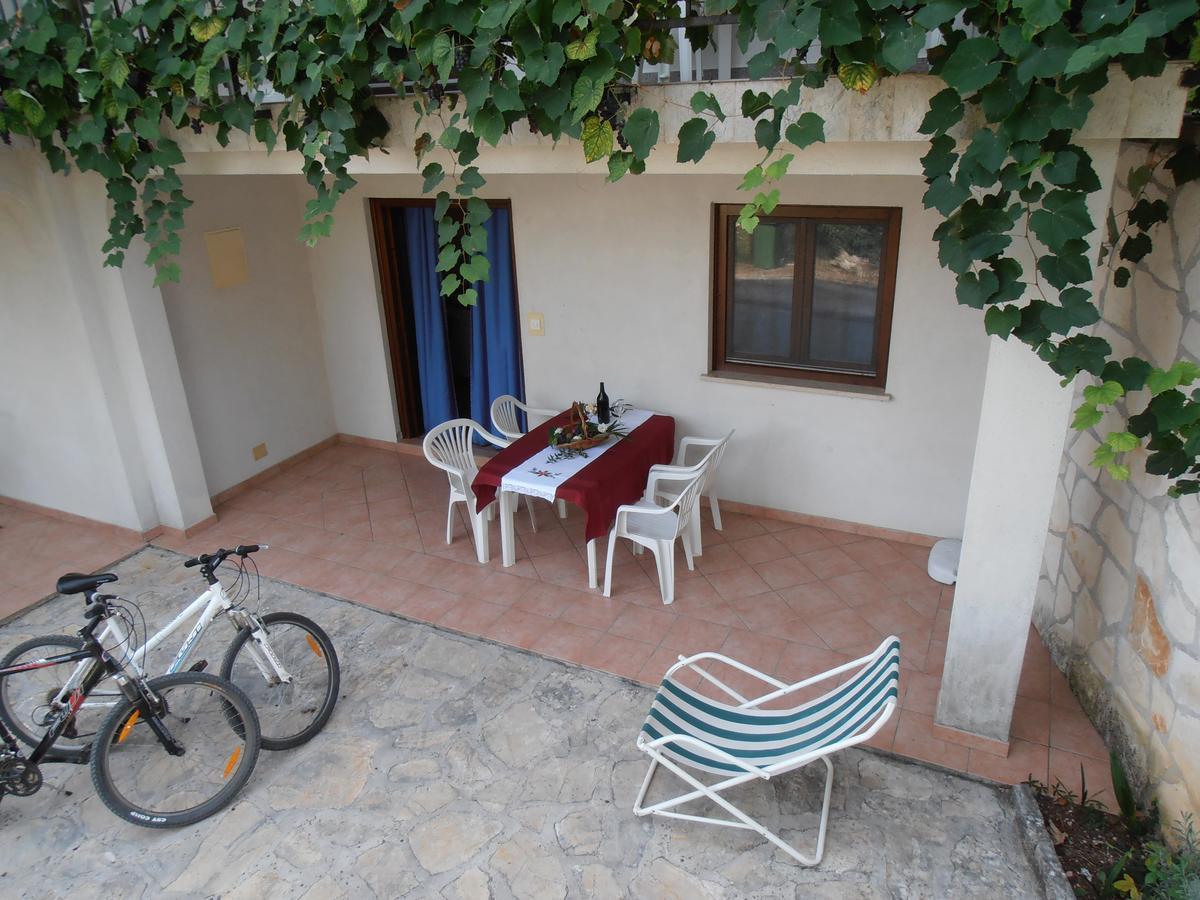 Apartments Coki Funtana Exterior foto
