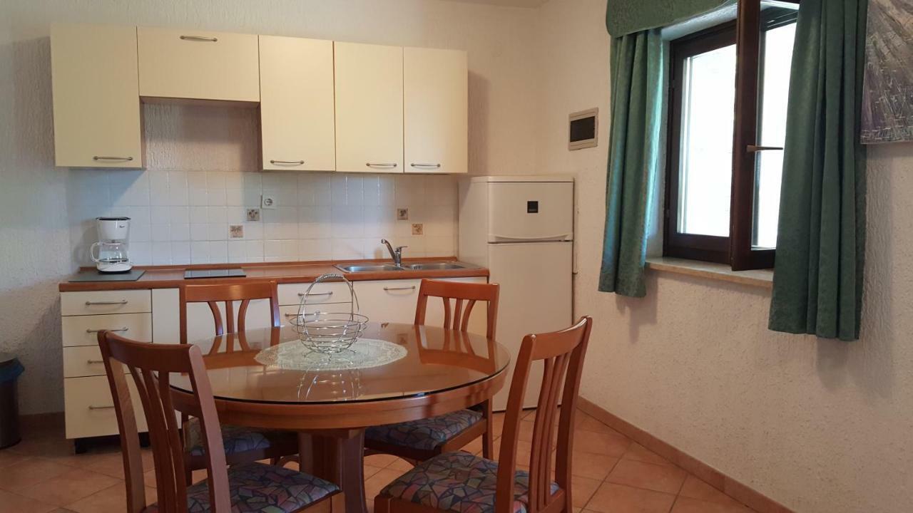 Apartments Coki Funtana Exterior foto